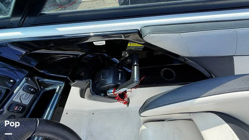 Slide: The Image of Yamaha 212x 2013 - 15859732