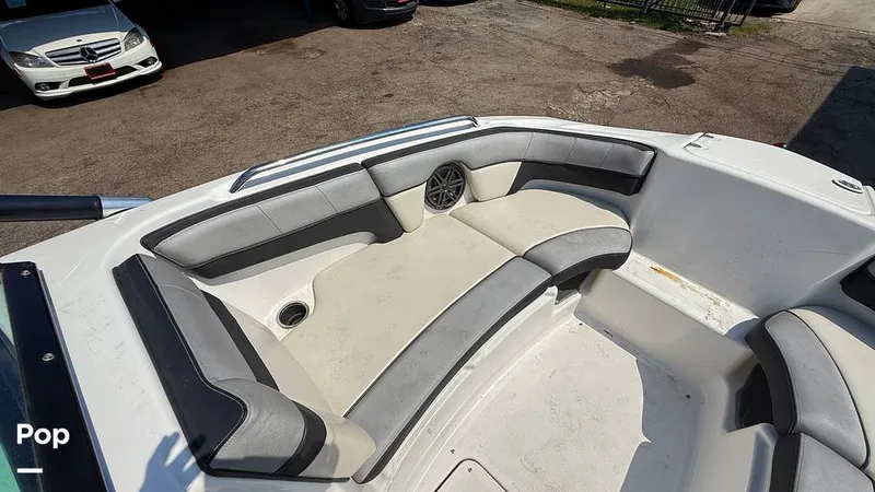 Slide: The Image of Yamaha 212x 2013 - 15859749