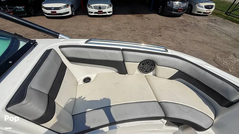 Slide: The Image of Yamaha 212x 2013 - 15859750