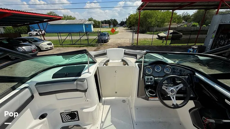 Slide: The Image of Yamaha 212x 2013 - 15859760