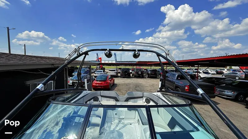 Slide: The Image of Yamaha 212x 2013 - 15860024