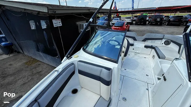 Slide: The Image of Yamaha 212x 2013 - 15860027