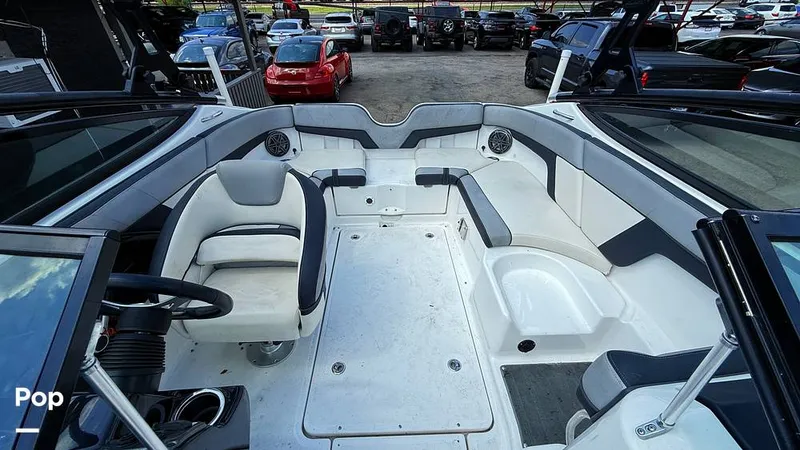 Slide: The Image of Yamaha 212x 2013 - 15860028