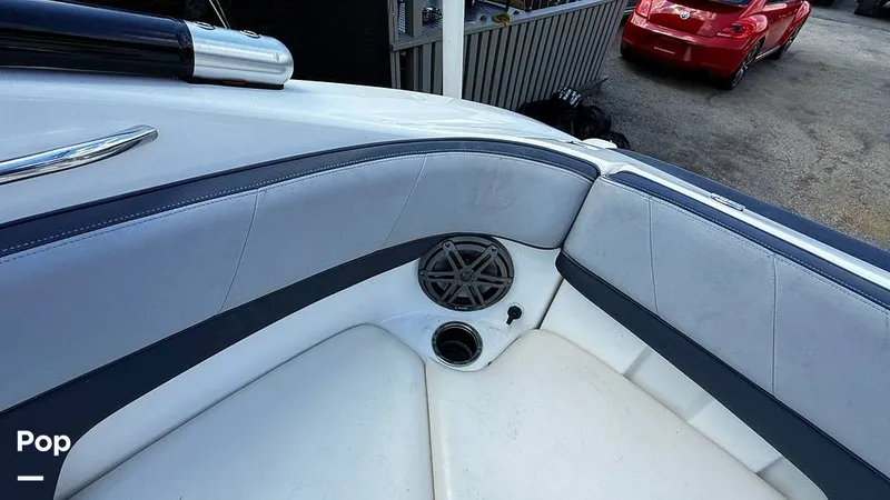 Slide: The Image of Yamaha 212x 2013 - 15860032