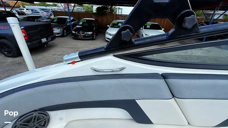 Slide: The Image of Yamaha 212x 2013 - 15860035