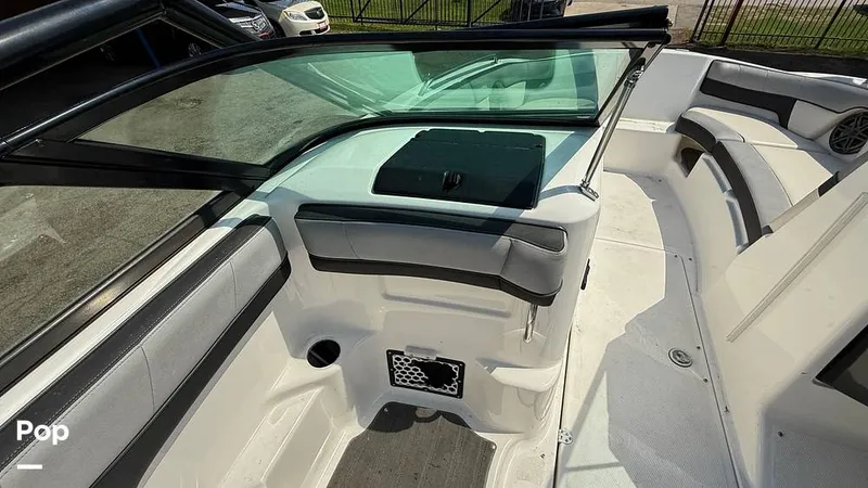 Slide: The Image of Yamaha 212x 2013 - 15860039