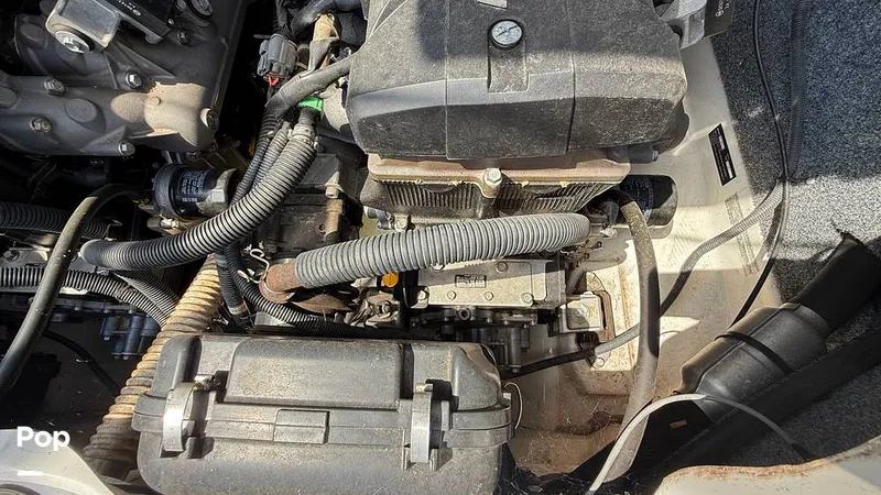 Slide: The Image of 1.8L High Output Yamaha Marine Engines - 15860057