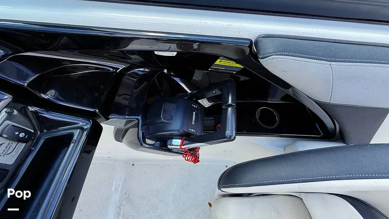 Slide: The Image of Yamaha 212x 2013 - 15860065