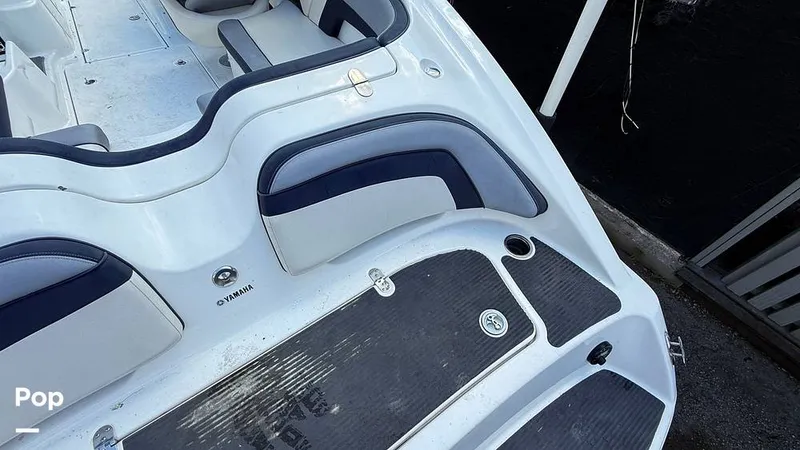 Slide: The Image of Yamaha 212x 2013 - 15860072