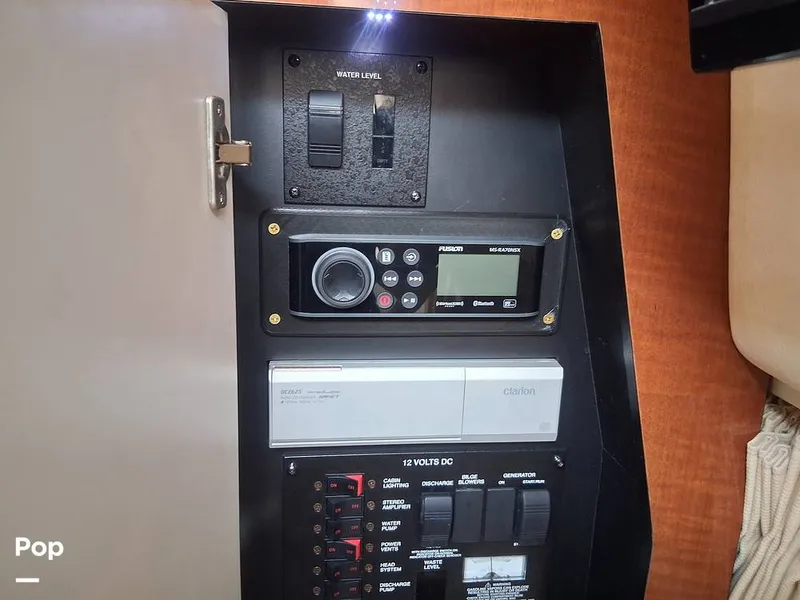 Slide: The Image of Sea Ray Sundancer 320 2005 - 15949270