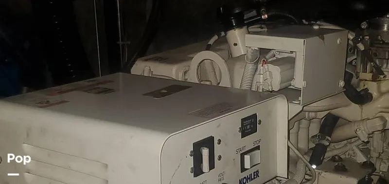 Slide: The Image of Carver Yachts 440 1995 - 15905040