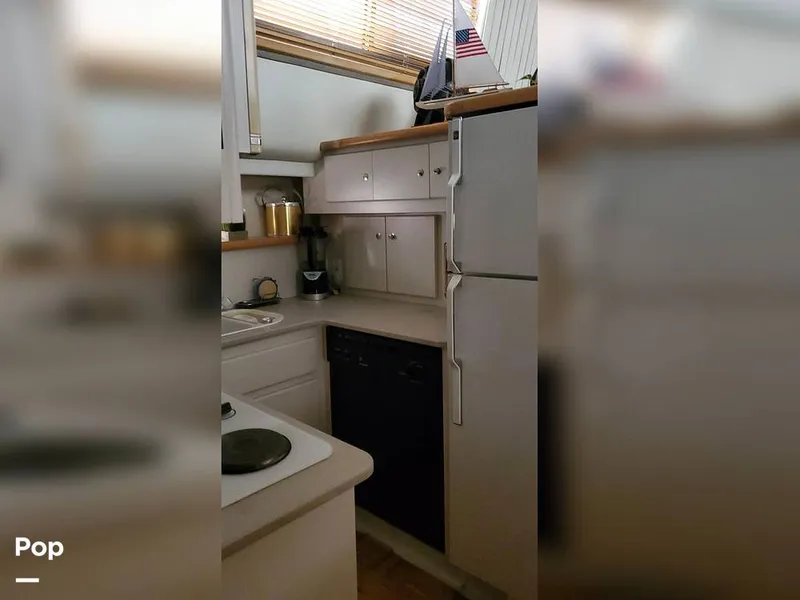 Slide: The Image of Carver Yachts 440 1995 - 15919572