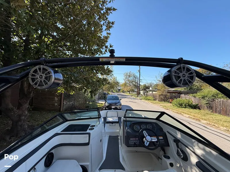 Slide: The Image of Sea Ray SPX210 2015 - 16057576