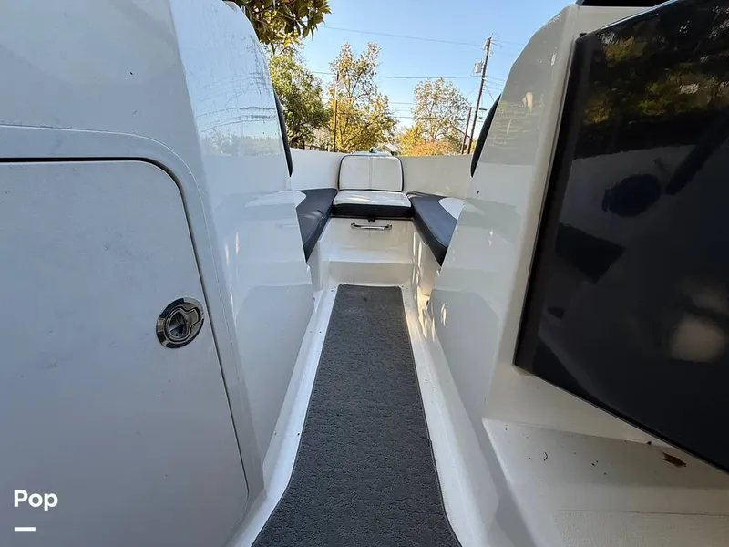 Slide: The Image of Sea Ray SPX210 2015 - 16057598