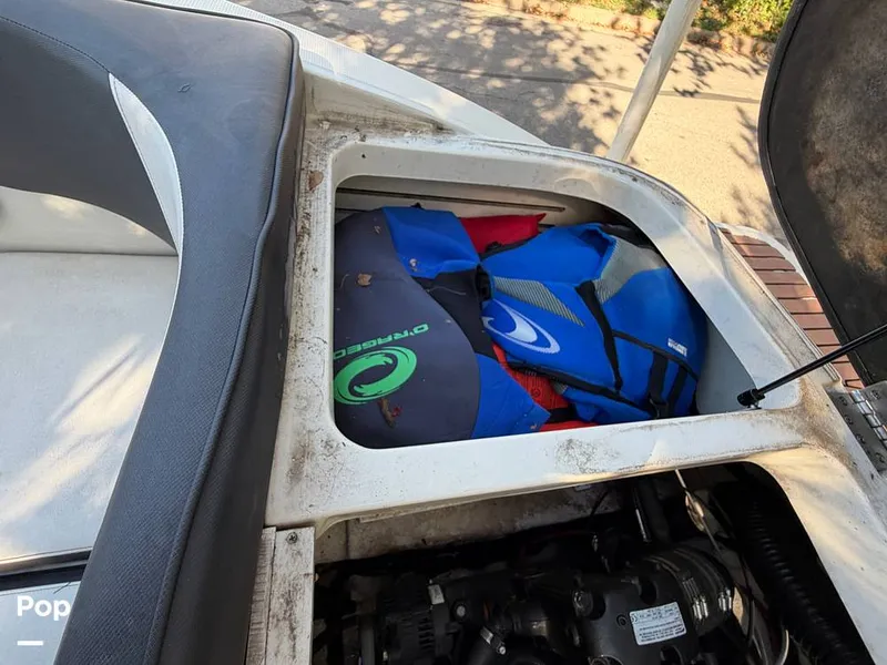 Slide: The Image of Sea Ray SPX210 2015 - 16057611