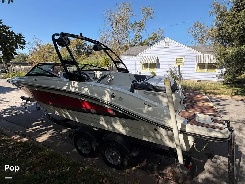 Slide: The Image of Sea Ray SPX210 2015 - 16057629