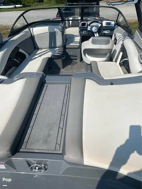 Slide: The Image of Tige R21 2017 - 15892390