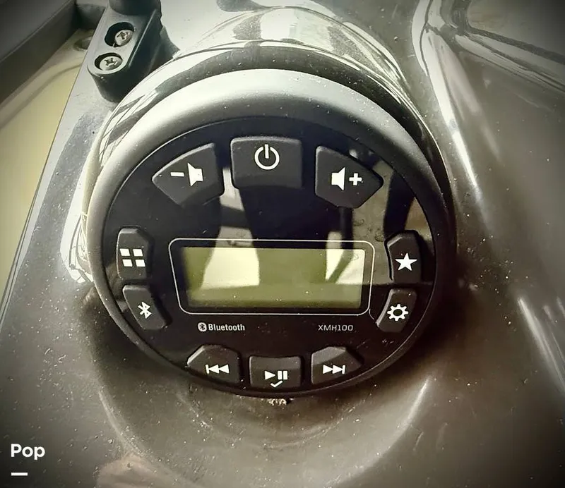 Slide: The Image of Bayliner VR6 OB 2021 - 16064974