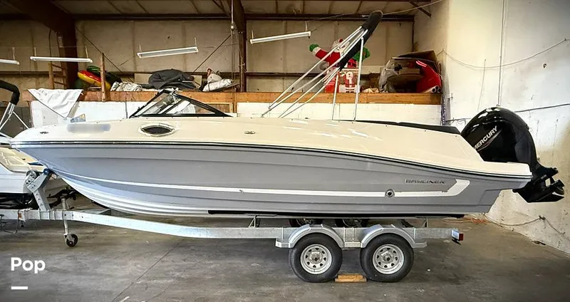 Slide: The Image of Bayliner VR6 OB 2021 - 15812961