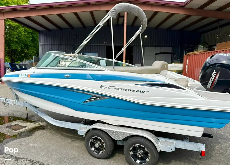Slide: The Image of Crownline Boats E 215 XS 2022 - 15812155