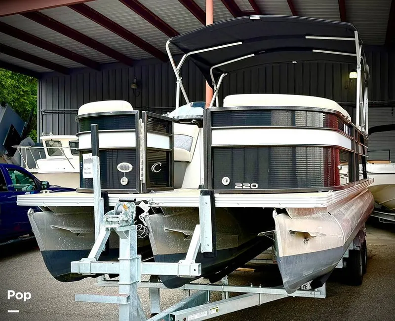 Slide: The Image of Crest Classic 220 DLX 2021 - 15811533