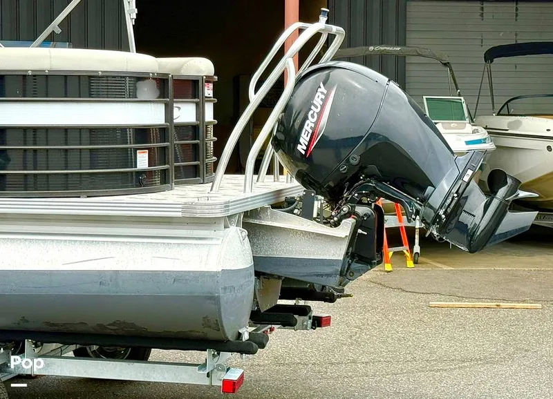 Slide: The Image of Crest Classic 220 DLX 2021 - 15811538