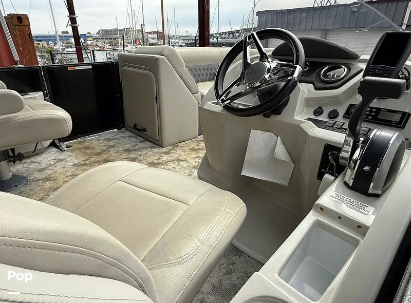 Slide: The Image of Crest Classic 220 DLX 2021 - 15811539