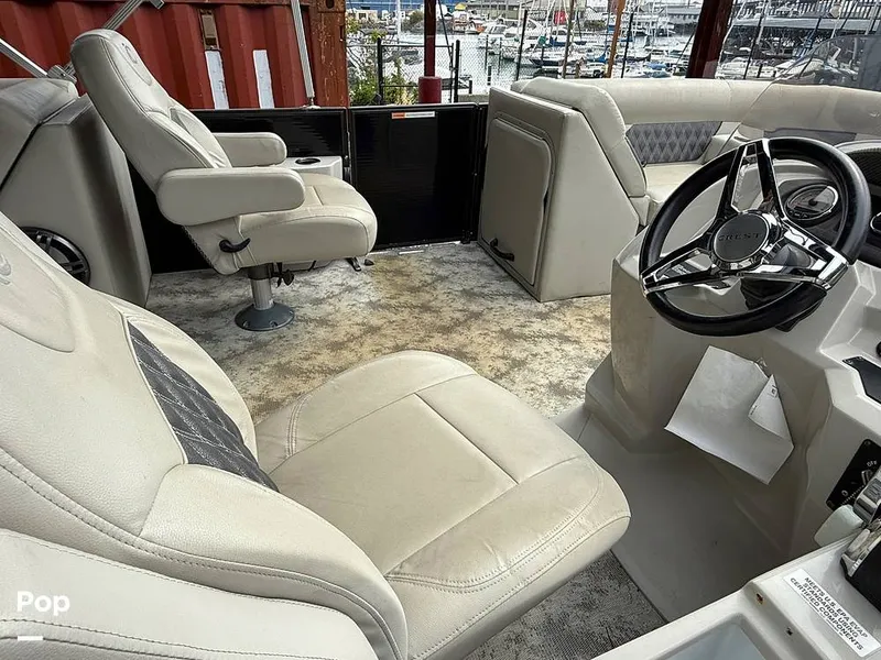 Slide: The Image of Crest Classic 220 DLX 2021 - 15811541