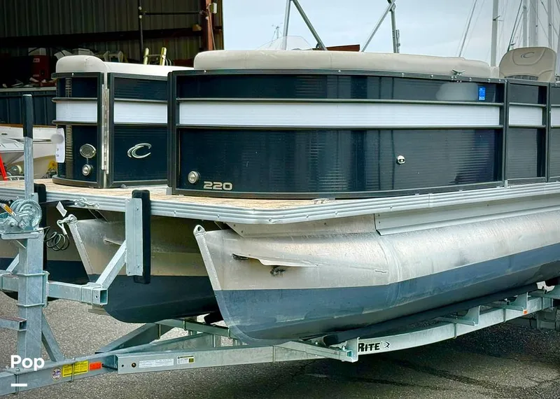 Slide: The Image of Crest Classic 220 DLX 2021 - 15811546