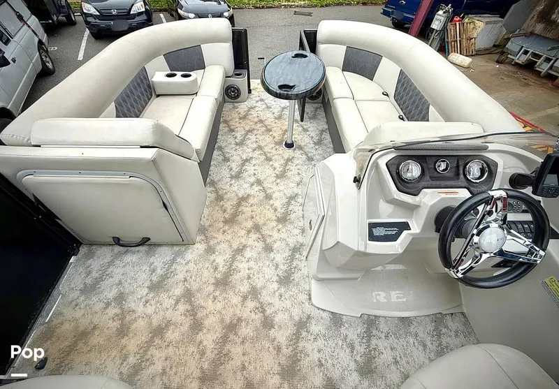 Slide: The Image of Crest Classic 220 DLX 2021 - 15811584