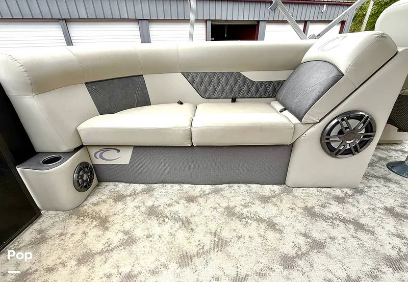 Slide: The Image of Crest Classic 220 DLX 2021 - 15811588