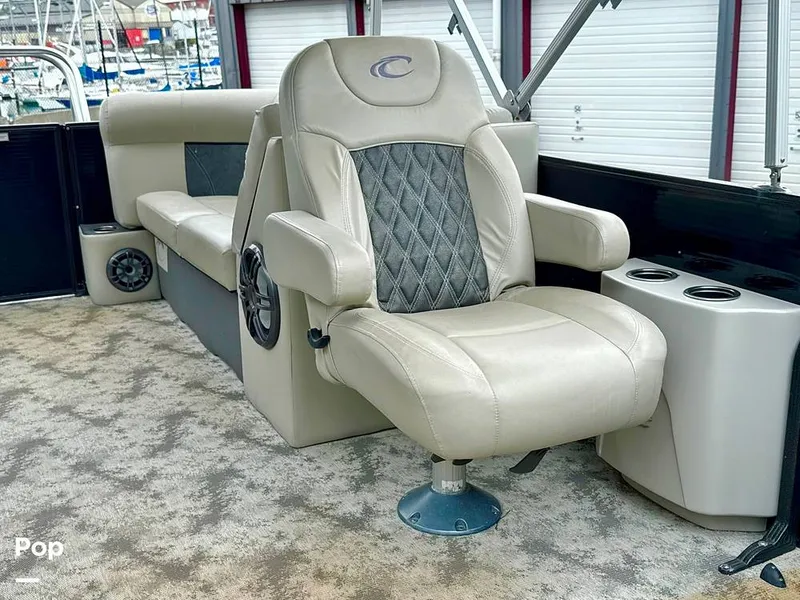 Slide: The Image of Crest Classic 220 DLX 2021 - 15811605