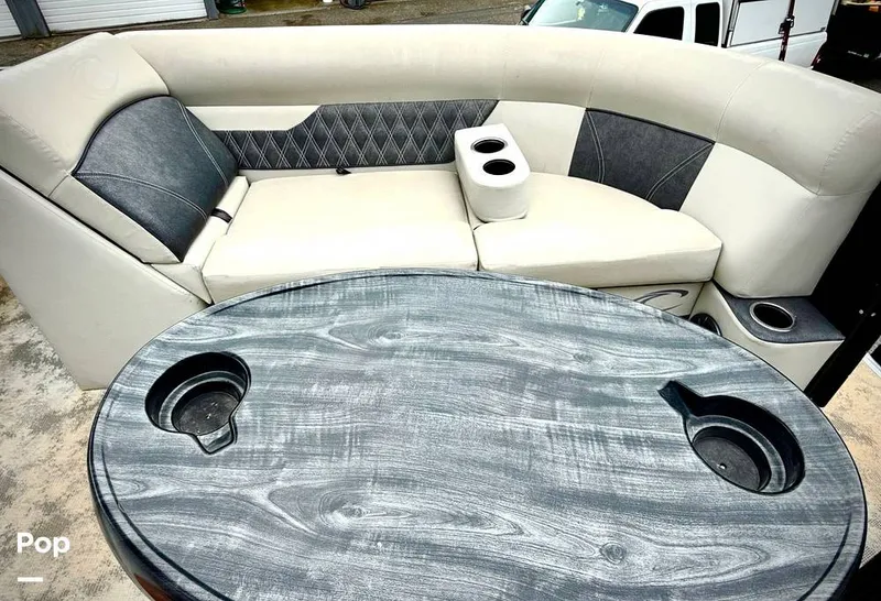 Slide: The Image of Crest Classic 220 DLX 2021 - 15811606