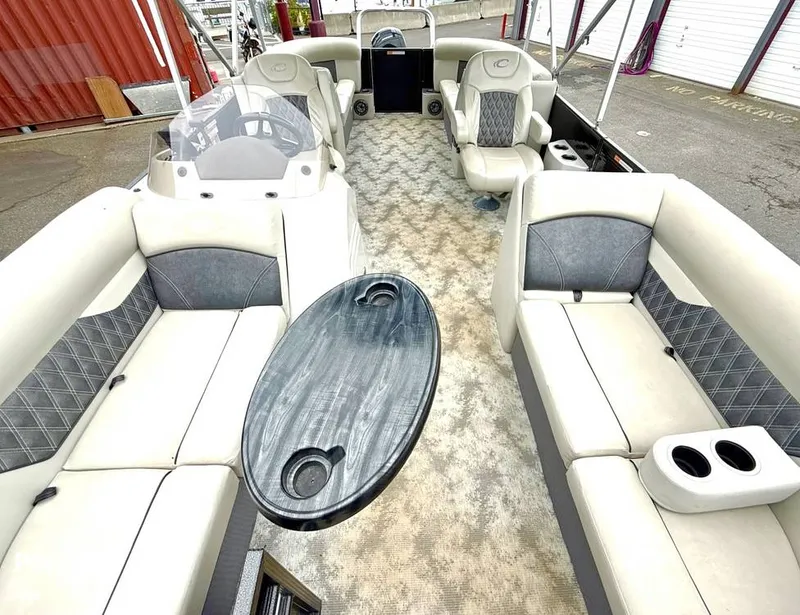 Slide: The Image of Crest Classic 220 DLX 2021 - 15811552