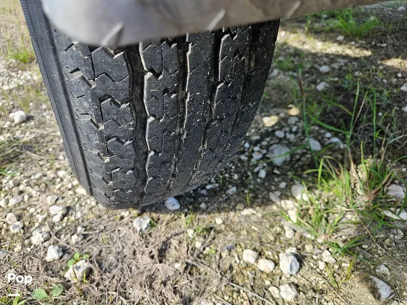 Slide: The Image of Tire - 16138246