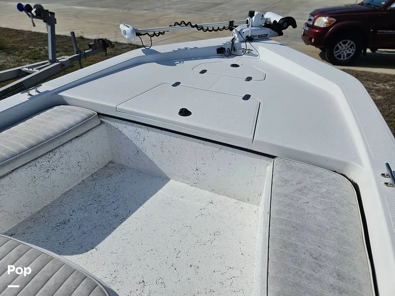 Slide: The Image of Bow/Trolling Motor - 16138289