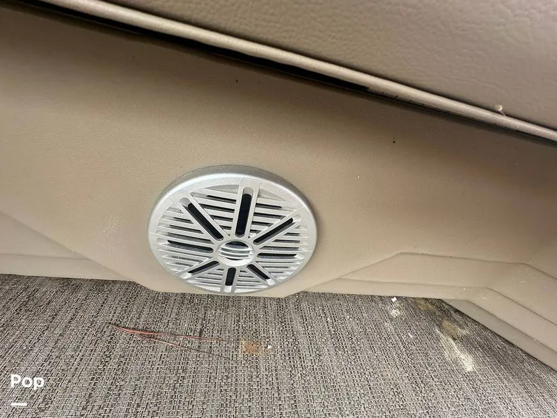 Slide: The Image of Starcraft LX22R 2021 - 15777198