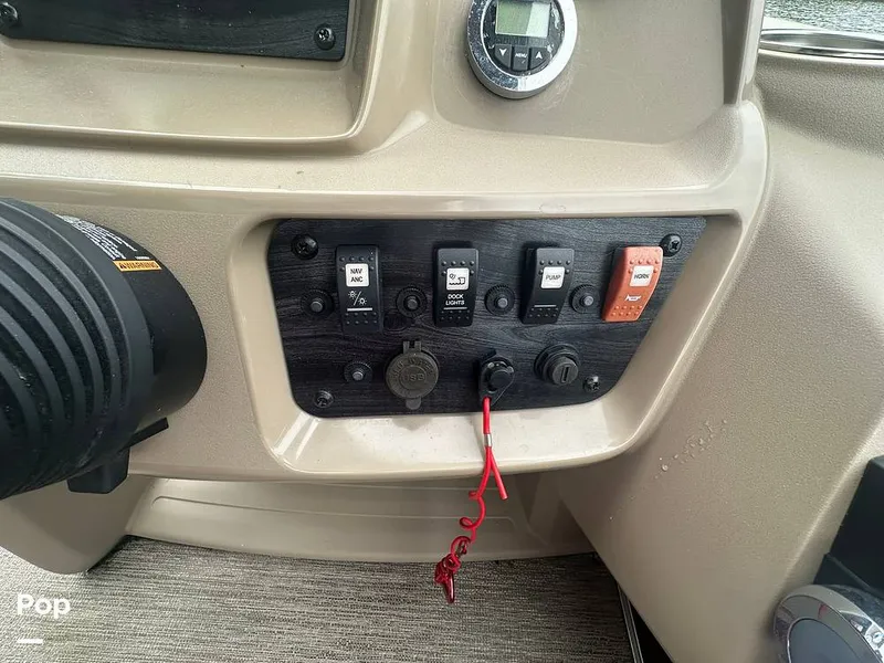 Slide: The Image of Starcraft LX22R 2021 - 15777225