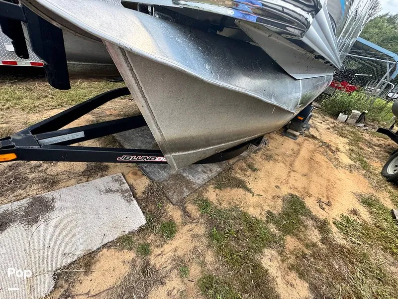 Slide: The Image of Qwest Adventure Series 818VX Fish 2019 - 15824951