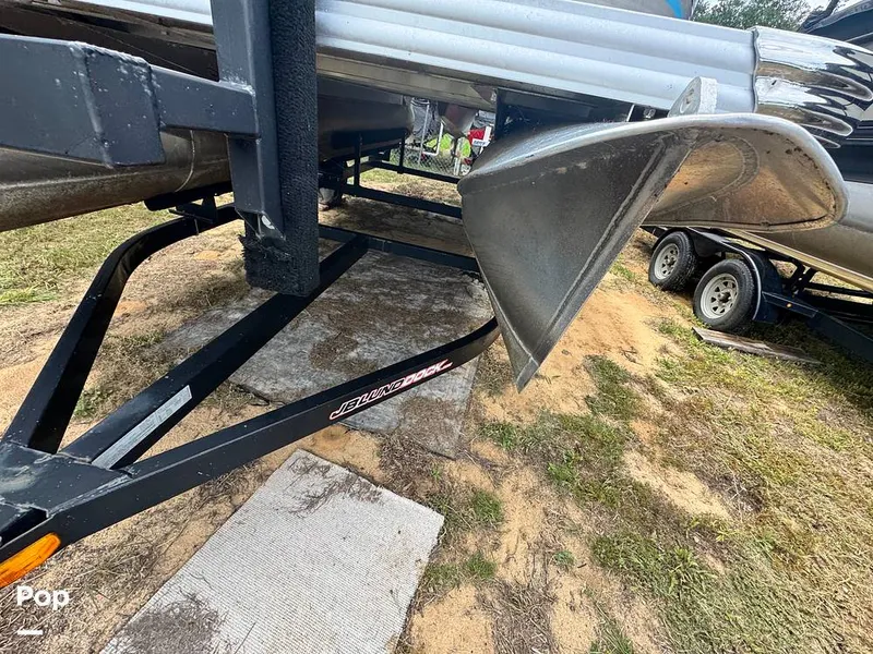 Slide: The Image of Qwest Adventure Series 818VX Fish 2019 - 15824953