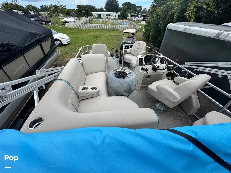 Slide: The Image of Qwest Adventure Series 818VX Fish 2019 - 15824961