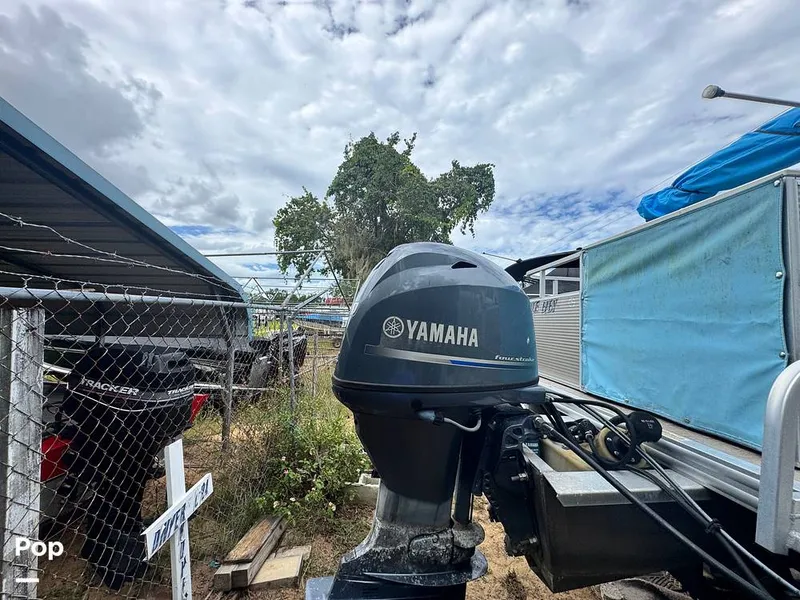 Slide: The Image of Qwest Adventure Series 818VX Fish 2019 - 15824945