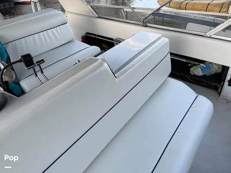 Slide: The Image of Carver Yachts 370 AFT 1993 - 16296711
