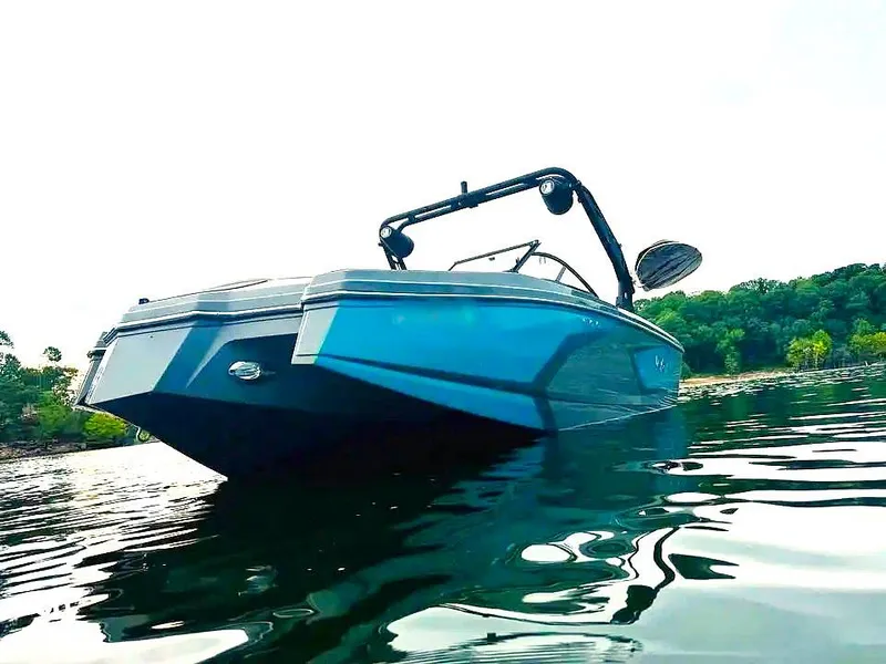 Slide: The Image of Heyday Wake Boats WT-2DC 2022 - 15811875