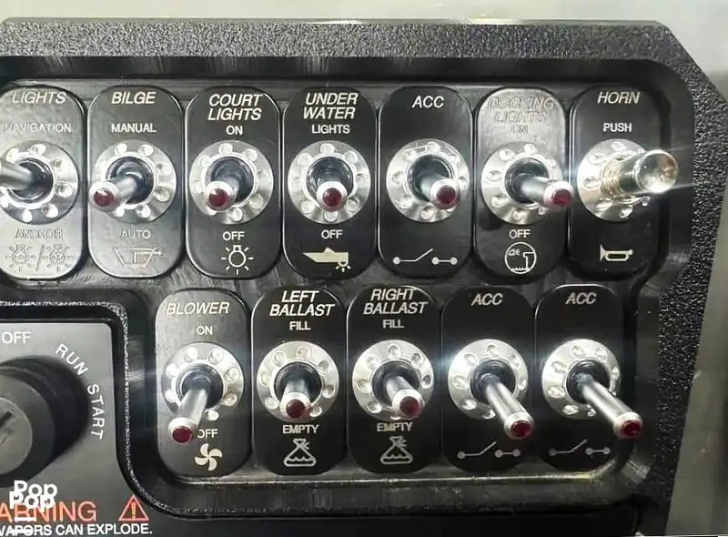 Slide: The Image of Heyday Wake Boats WT-2DC 2022 - 15811882