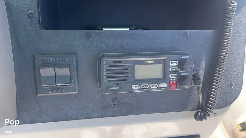Slide: The Image of Trim Tab Controls / VHF - 15804186