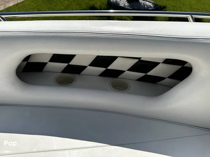 Slide: The Image of Commander 26 Signature 2000 - 15882966