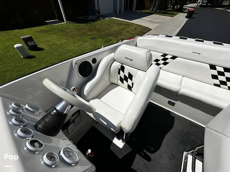 Slide: The Image of Commander 26 Signature 2000 - 15882908