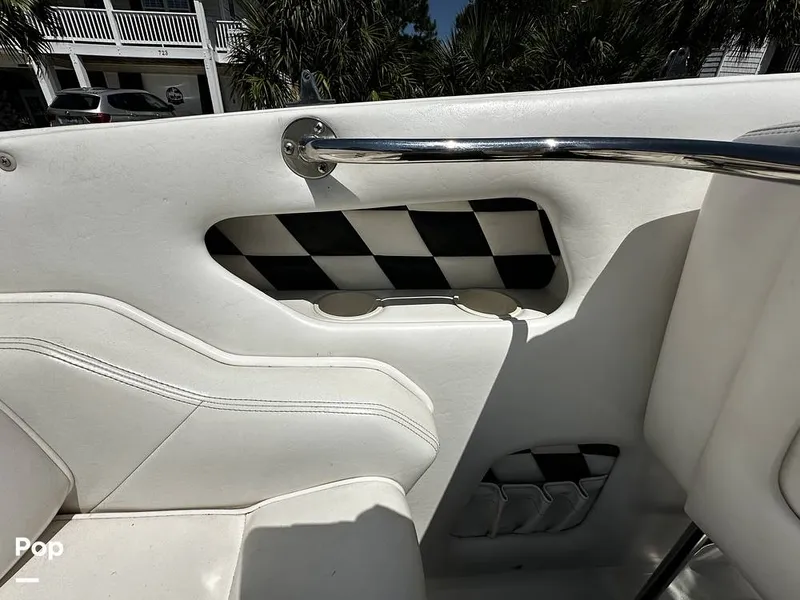 Slide: The Image of Commander 26 Signature 2000 - 15882913