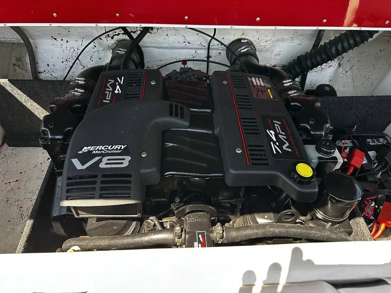 Slide: The Image of Commander 26 Signature 2000 - 15882941